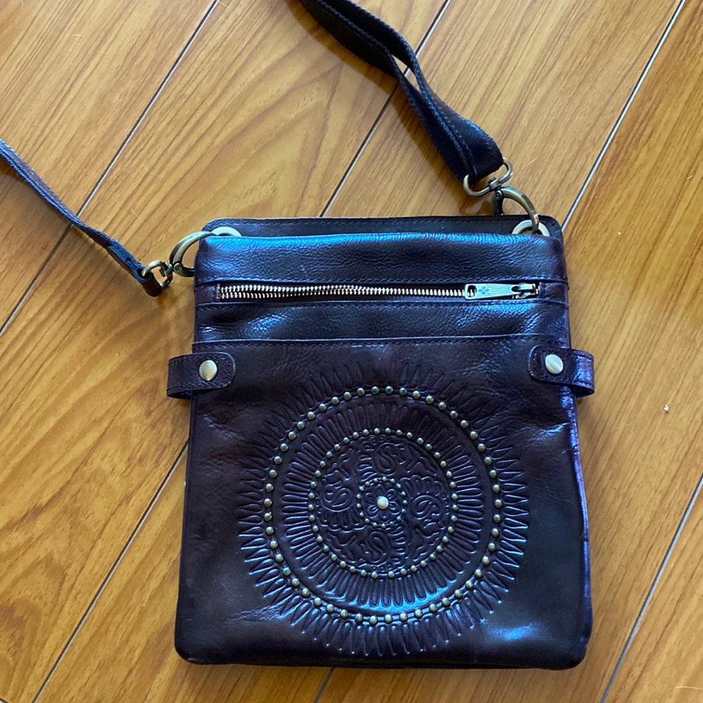 Brand new -Patricia Nash bag - no tags but never used. Perfect !